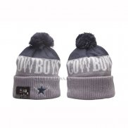 Gorro Beanie Dallas Cowboys New Era Sideline Gris